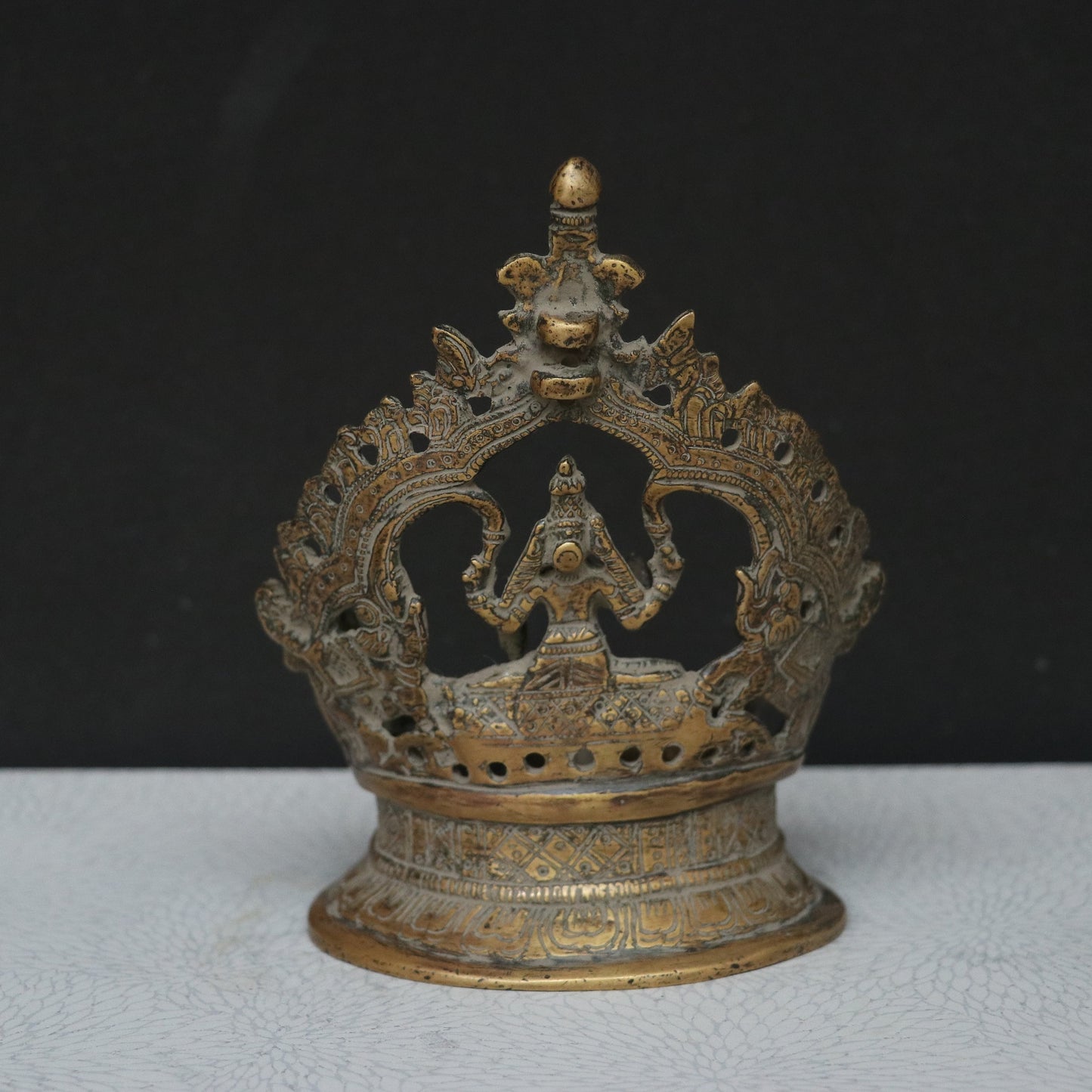 Lakshmi Diya Oil Lamp Brass Décor Figurine