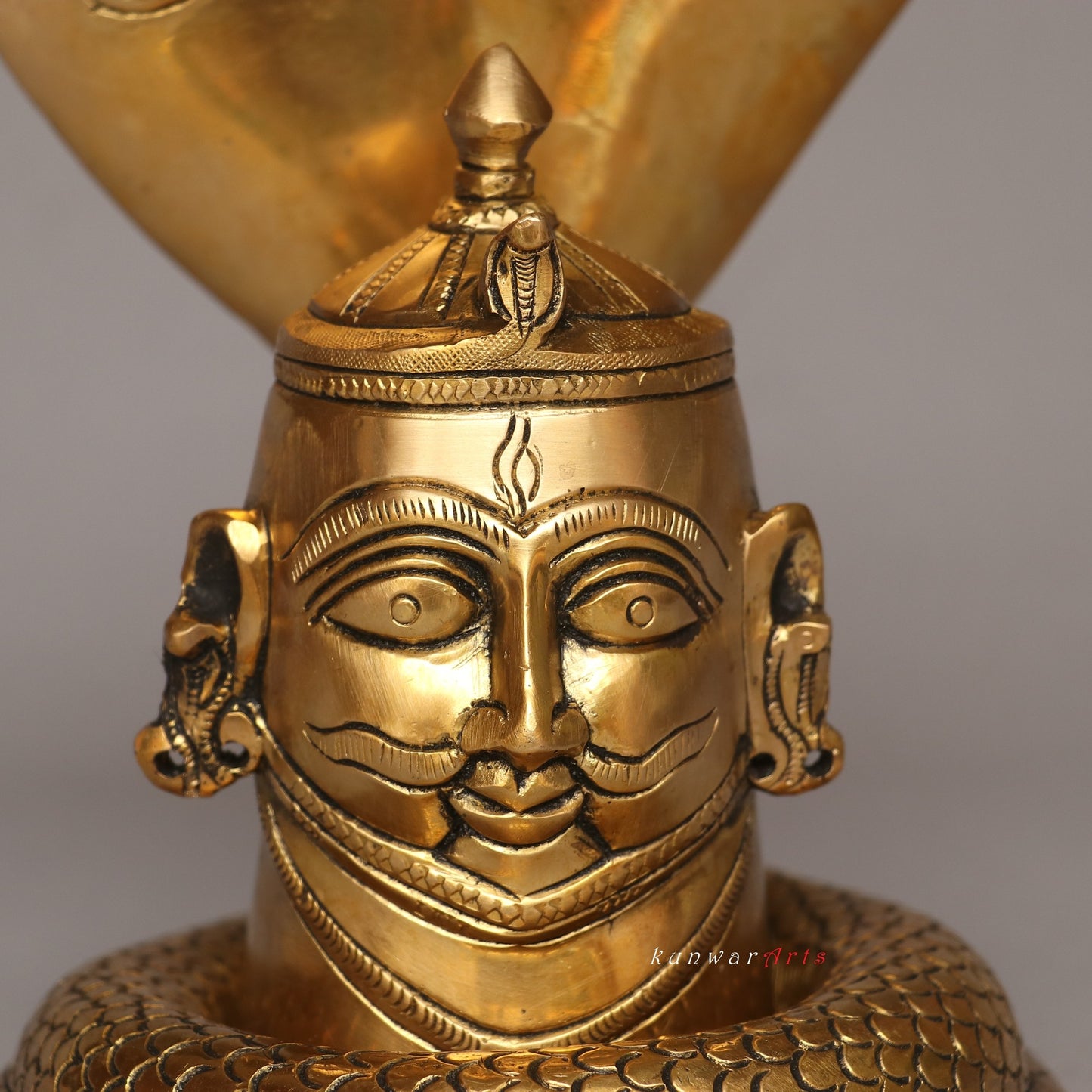 Shiva Mukhalingam Head With Nagabharanam Brass Décor
