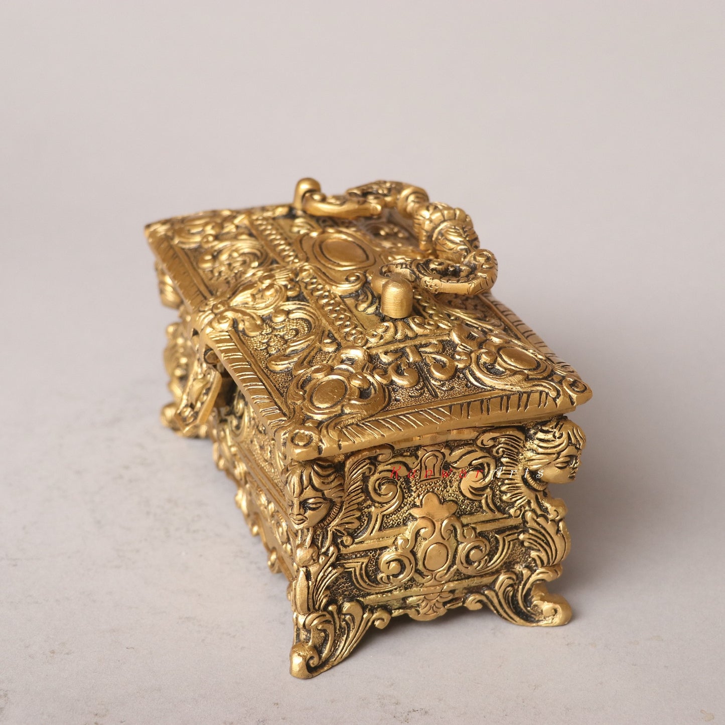 Elevating Your Décor with a Brass Carving Jewelry Box