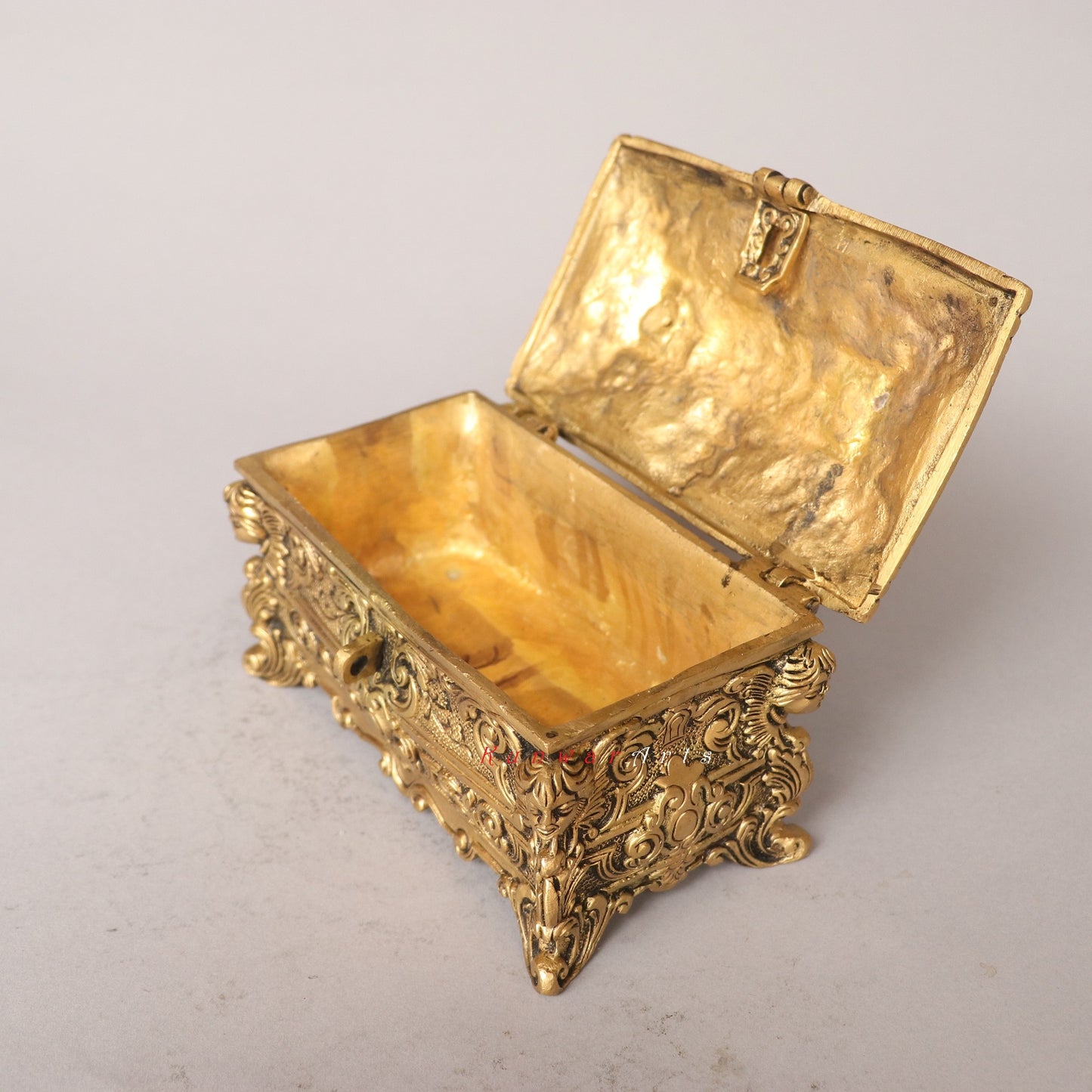 Elevating Your Décor with a Brass Carving Jewelry Box
