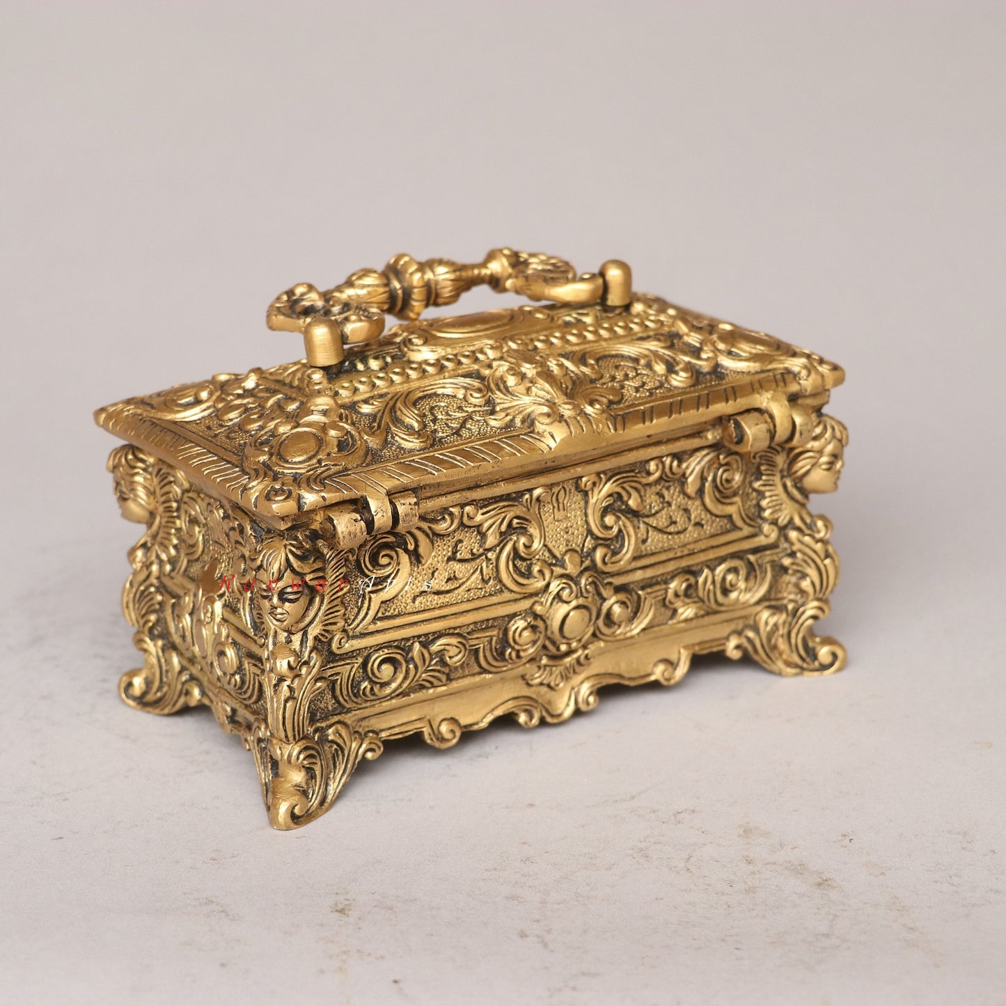 Elevating Your Décor with a Brass Carving Jewelry Box