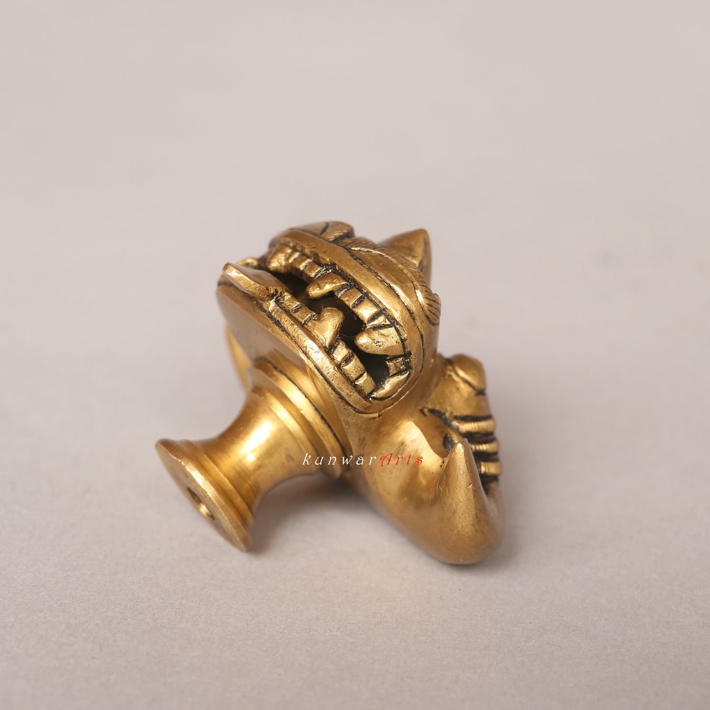 Brass Yali Drowse Door Knobs