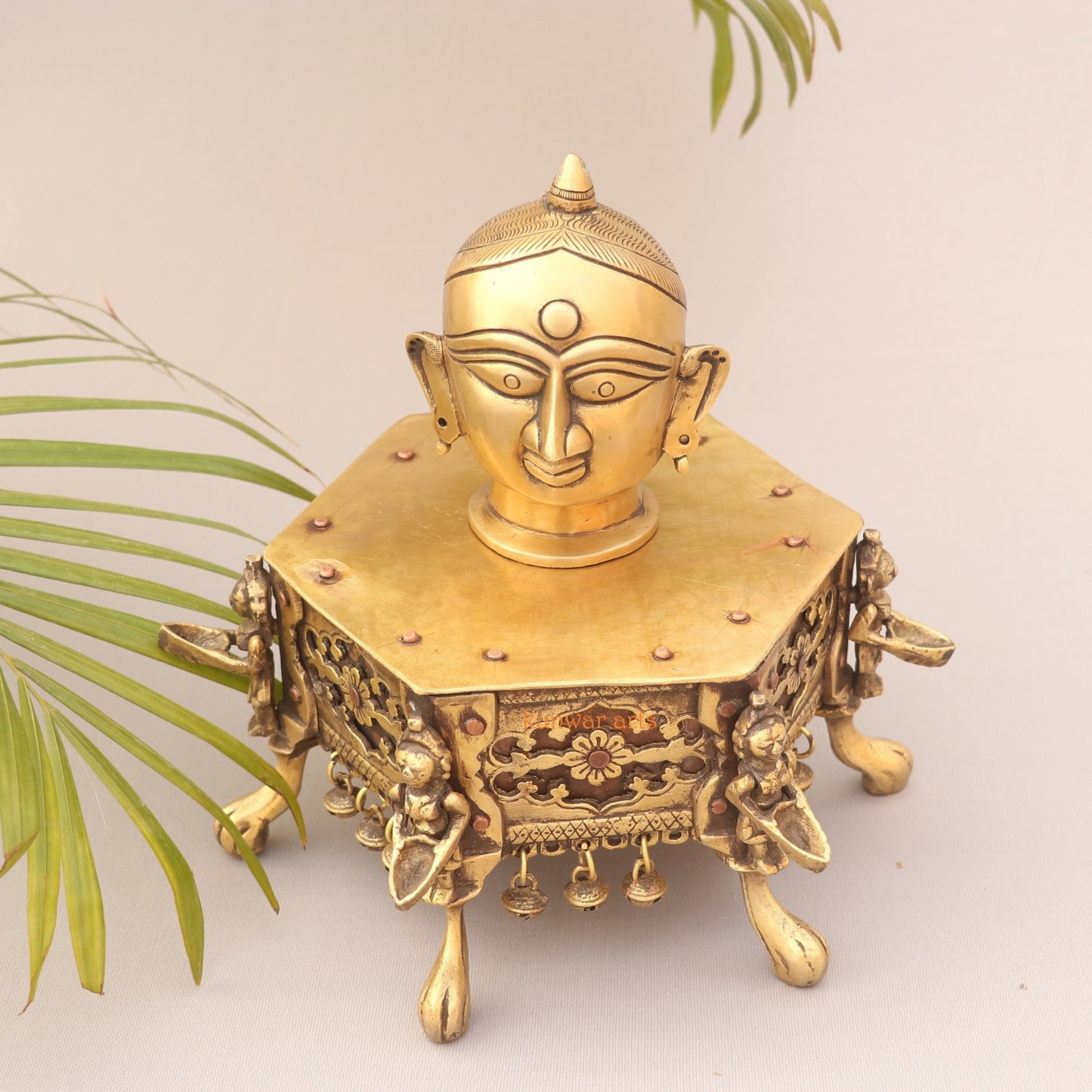 Brass Décor Carving Table Stand (Look Chowki) - kunwararts