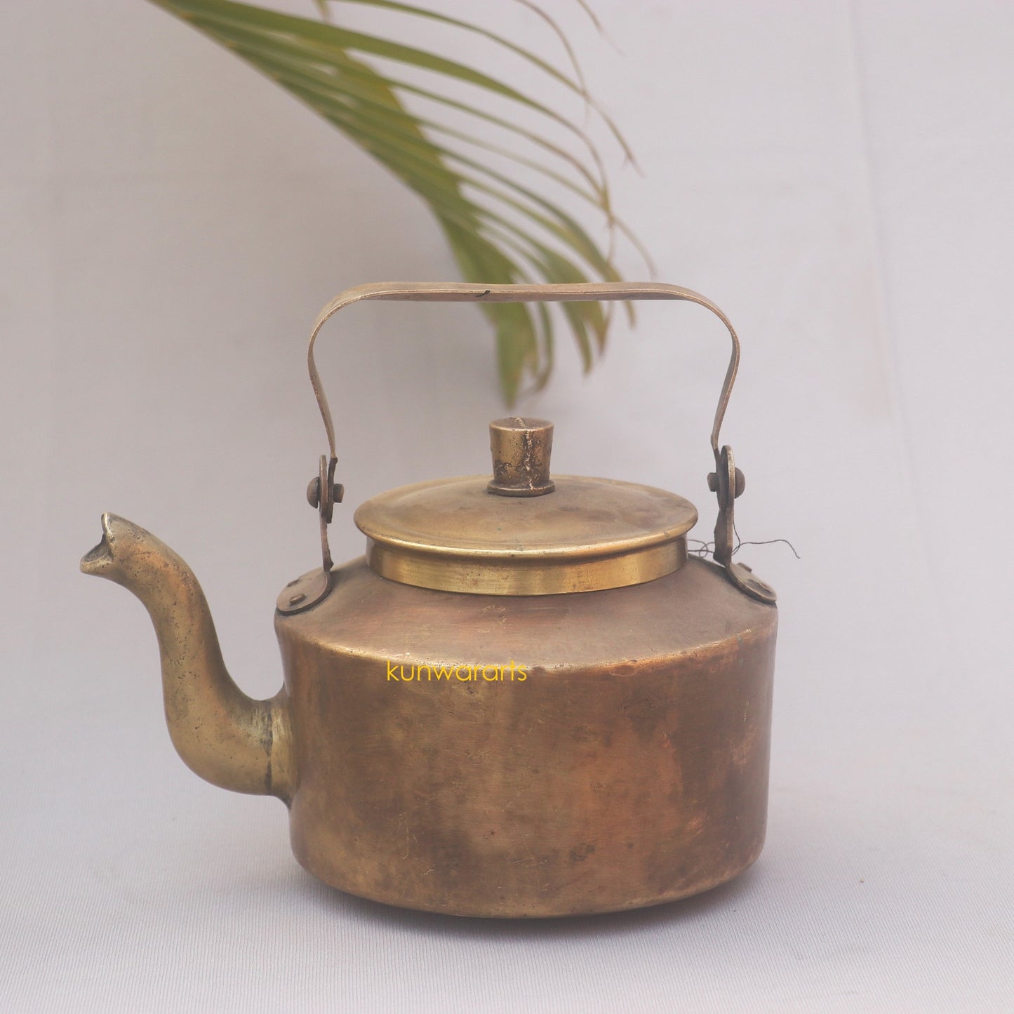 Bhunes Serving Vintage Tea Kettle - kunwararts