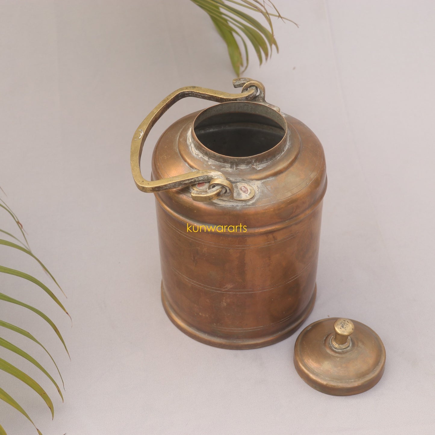 Brass Vintage Thooku Vessel Box 30 cm