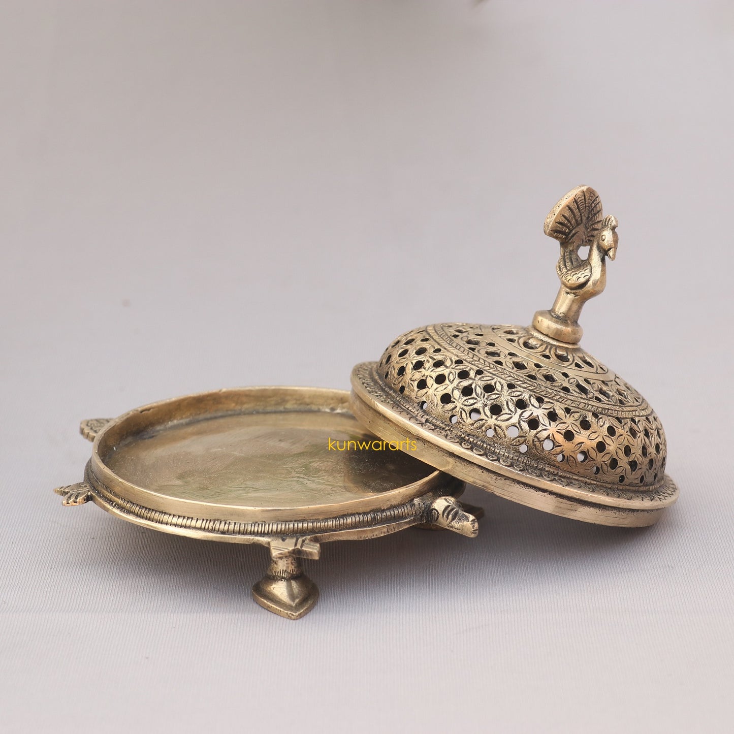 Brass Décor Incense Burner Figurine - kunwararts