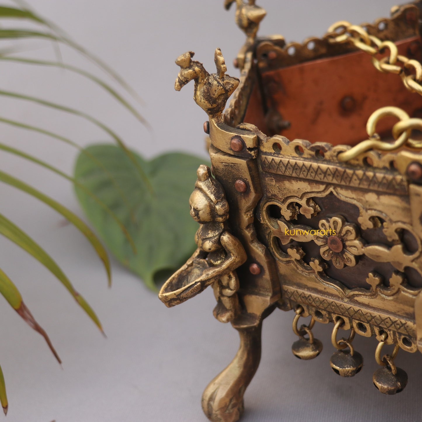 Vintage Hanging Décor Hexagonal Brass Planter With Oil Lamps