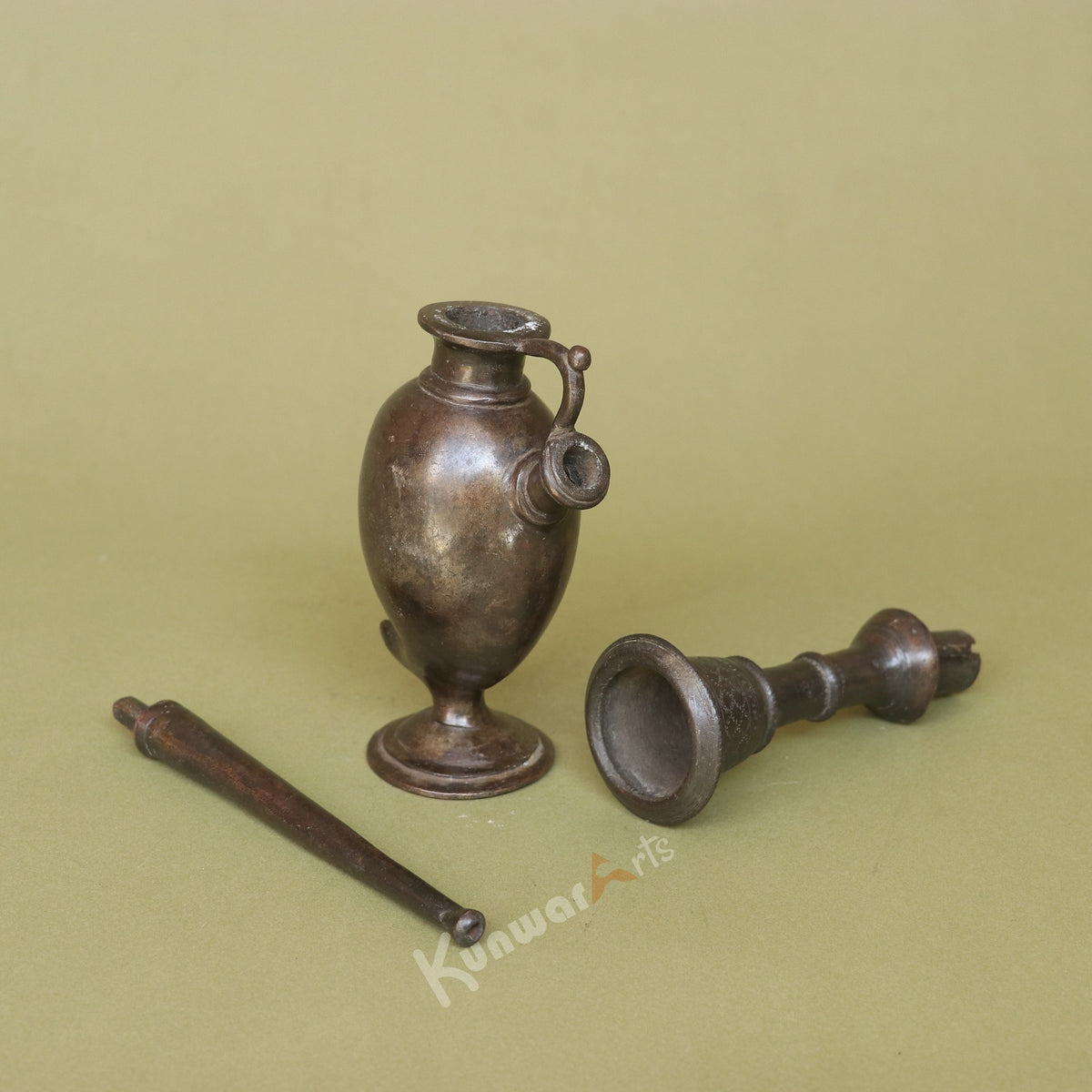 Brass Traditional Hookah – Antique Elegance