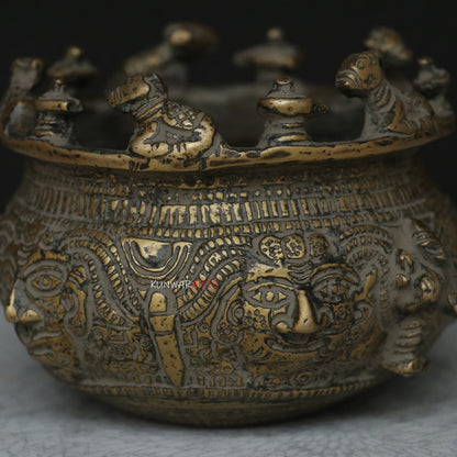 Tribal Brass pot Décor Figurine