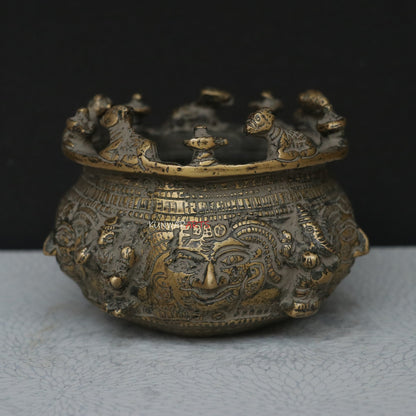 Tribal Brass pot Décor Figurine