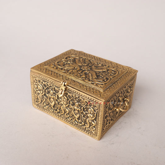 Elevating Your Décor with a Brass Jewelry Box