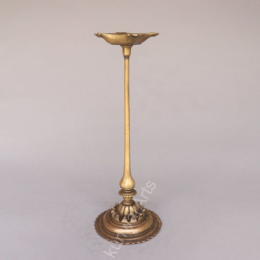 Brass Traditional Oil Lamp Home Décor