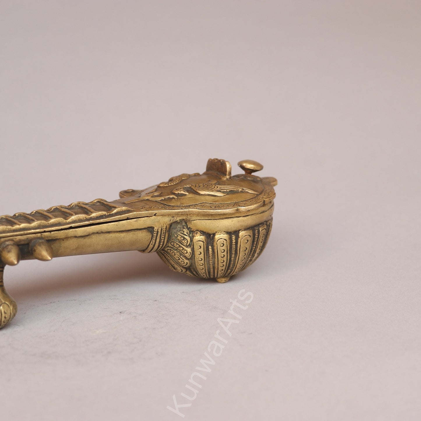 Handcrafted Brass Sitar – Traditional Indian Musical Instrument Décor