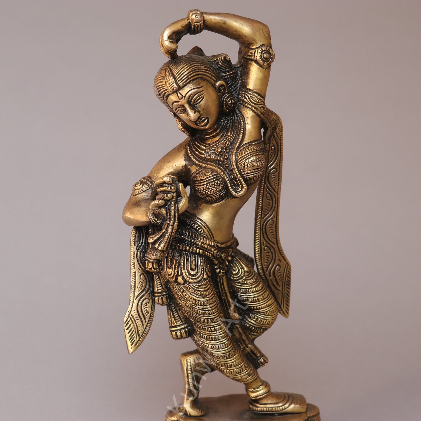 Brass Classical Dancing Lady Statue – Traditional Indian Art Décor