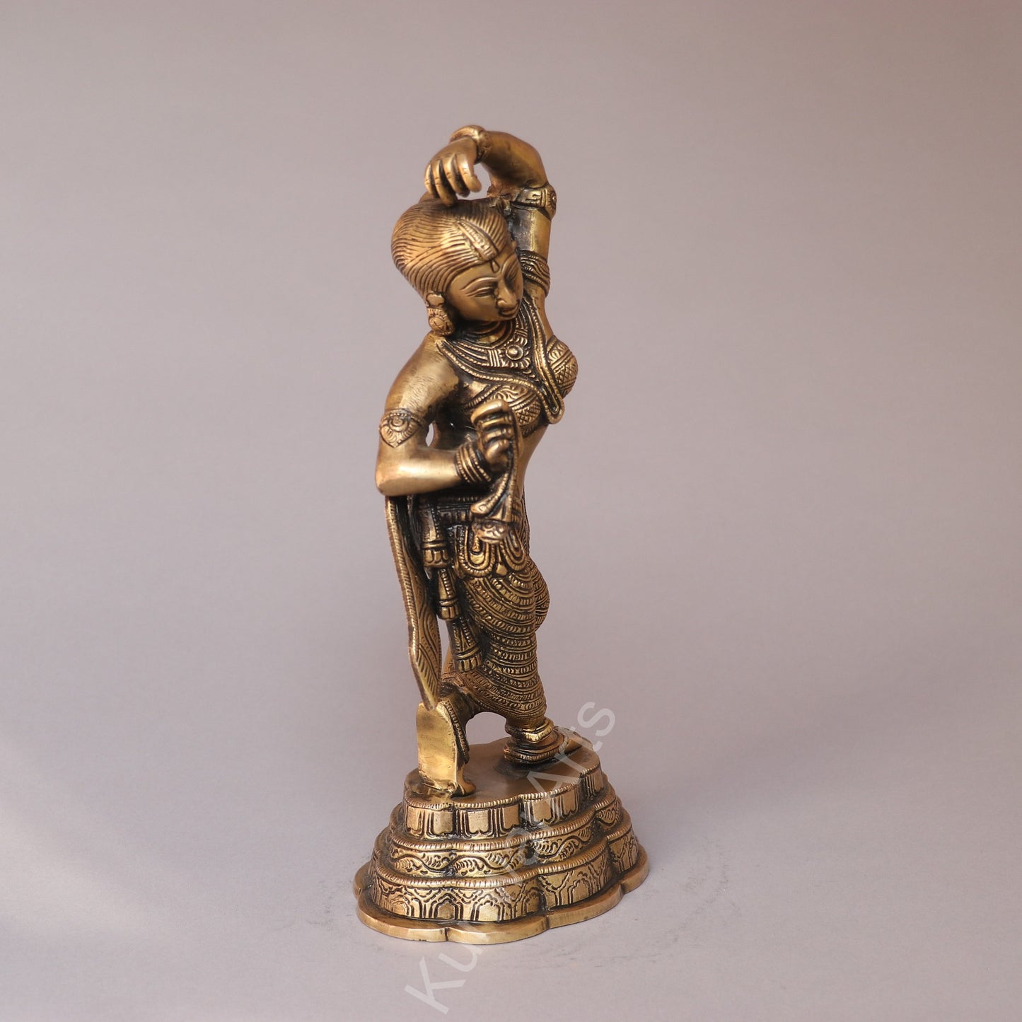 Brass Classical Dancing Lady Statue – Traditional Indian Art Décor