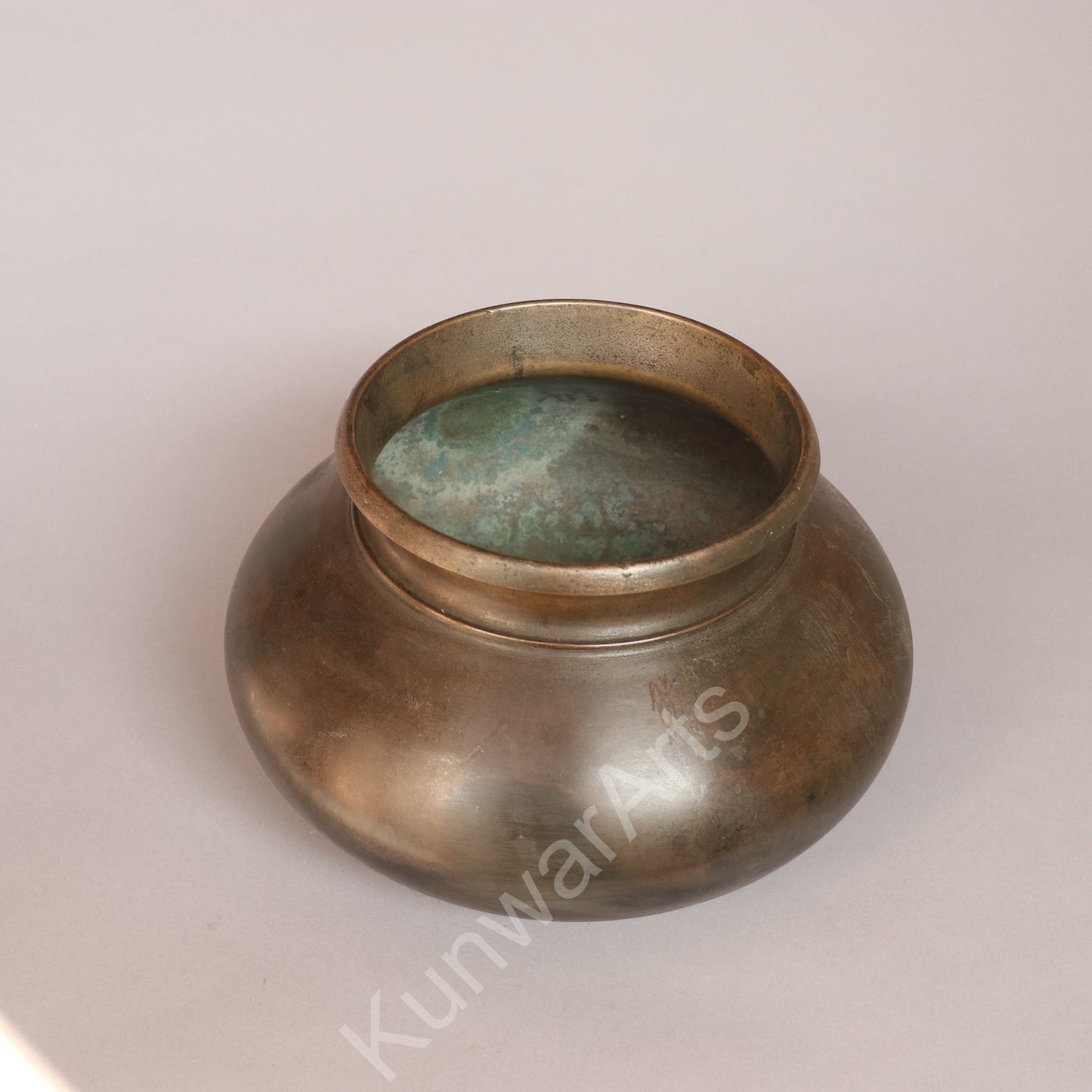 Traditional Brass Decorative Planter