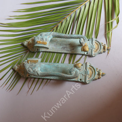 Brass Décor Door Handle of Timeless Charm