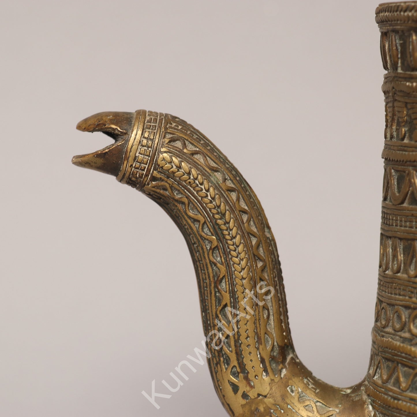 Brass Tribal pot Décor Figurine