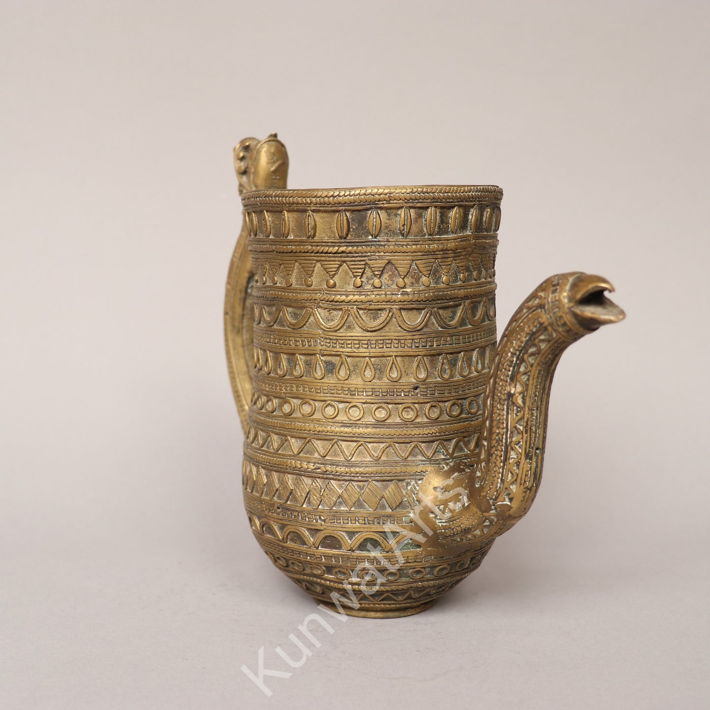 Brass Tribal pot Décor Figurine