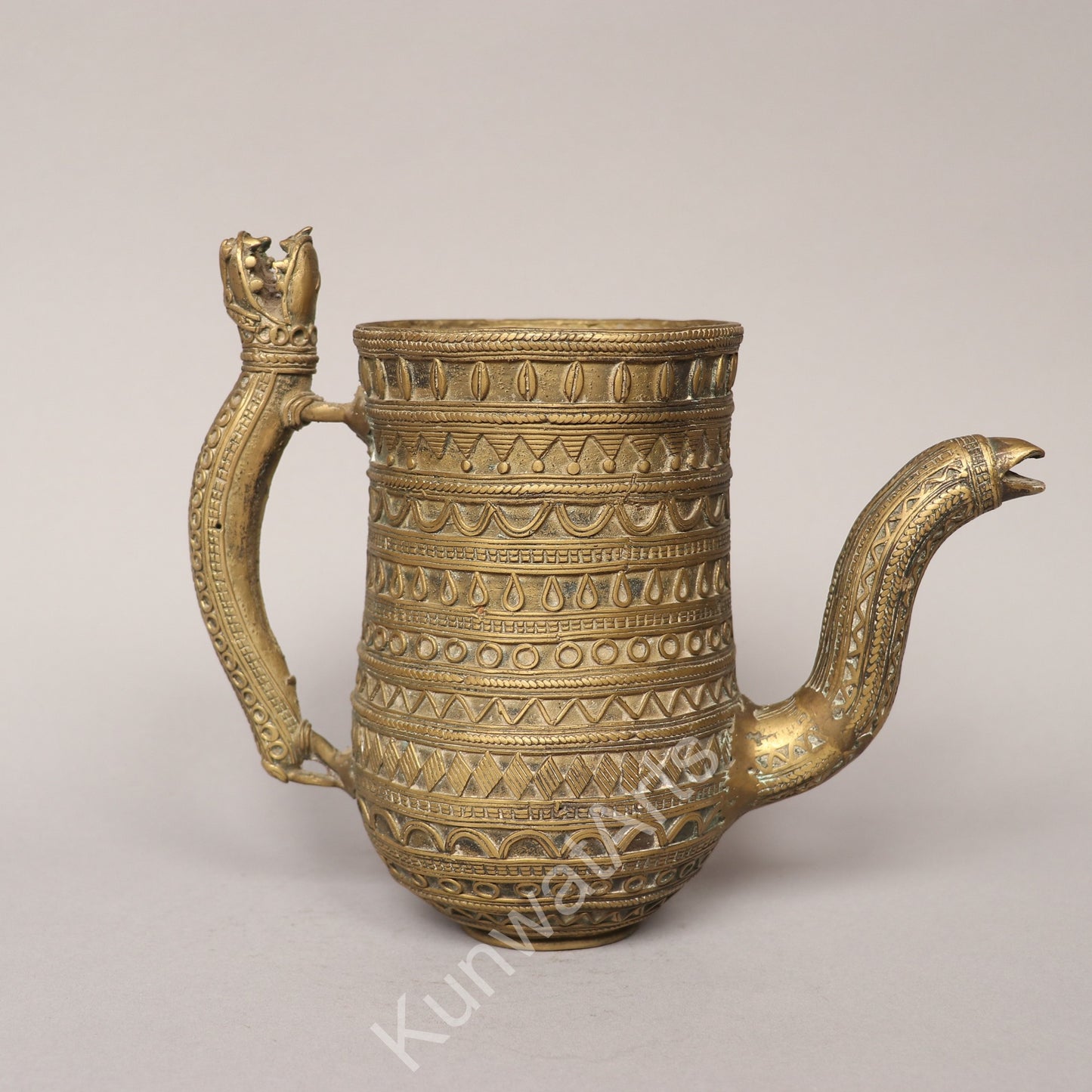 Brass Tribal pot Décor Figurine