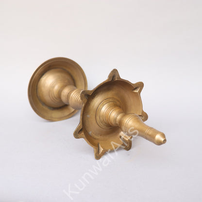 Vintage Traditional Oil Lamp 36cm